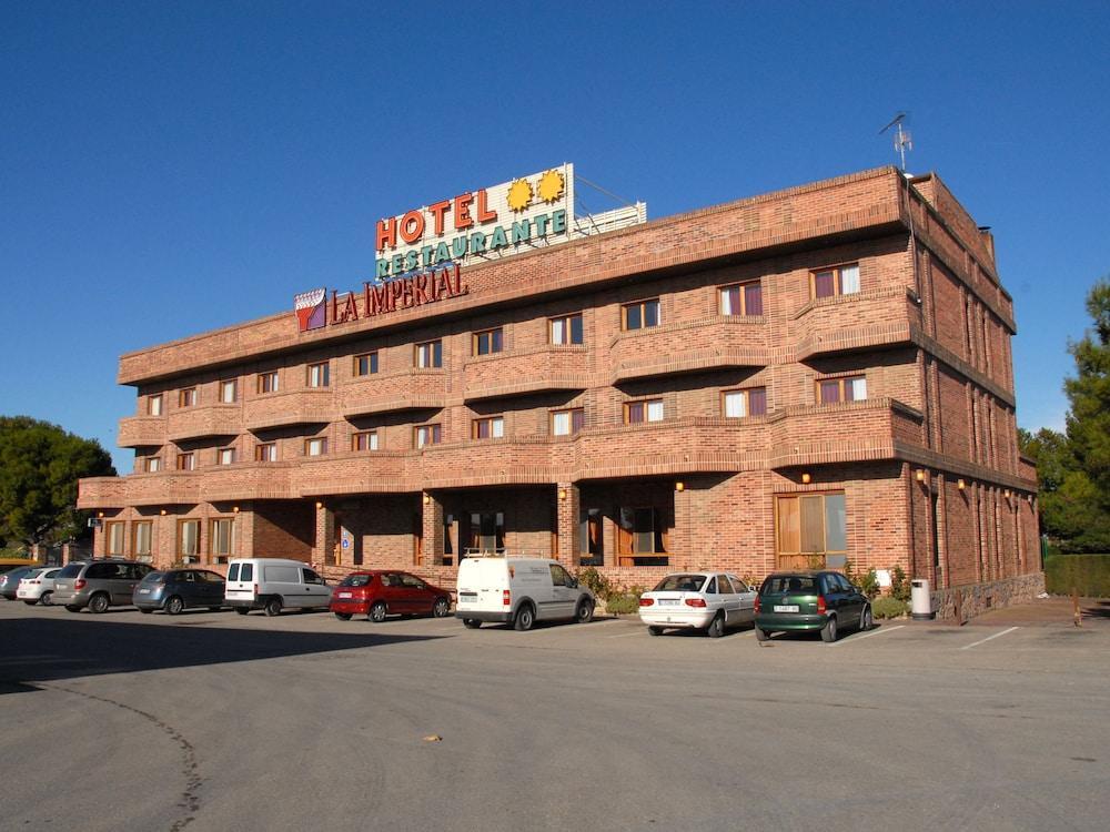 Hotel La Imperial Luceni Esterno foto