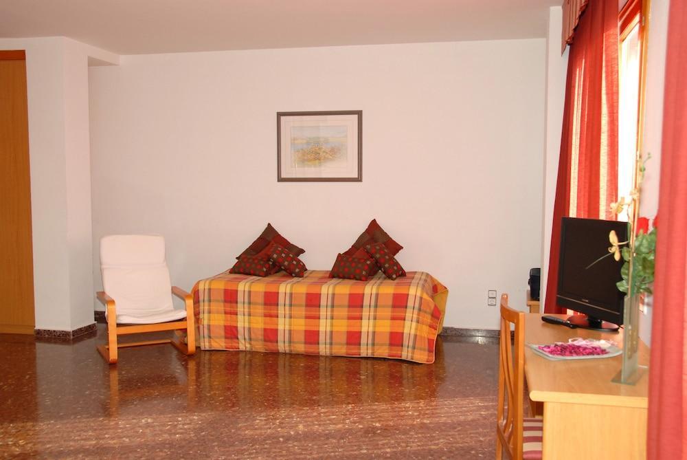 Hotel La Imperial Luceni Esterno foto