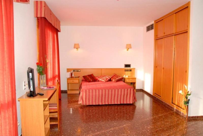 Hotel La Imperial Luceni Camera foto